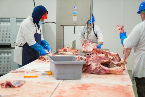 Açougue prepara ofertas especiais para o fim de semana